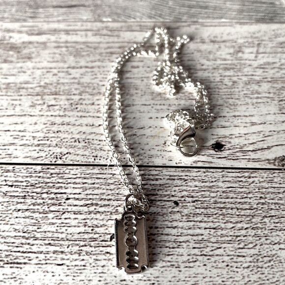 Dainty, Faux Razor Blade, Charm & Linked Chain - Picture 2 of 8